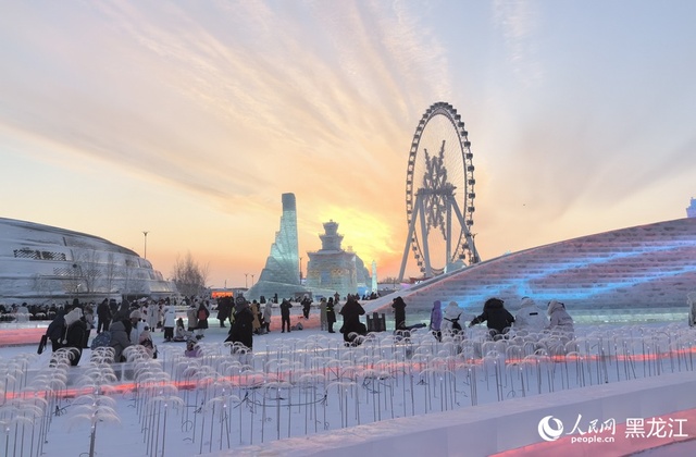 第二十六屆哈爾濱冰雪大世界入園遊客數量達103萬人次