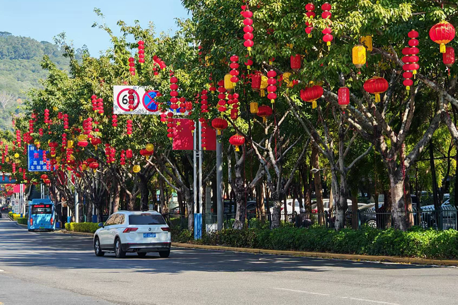 廈門：大紅燈籠高高挂