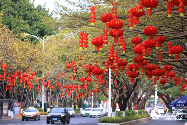 廈門：大紅燈籠高高挂