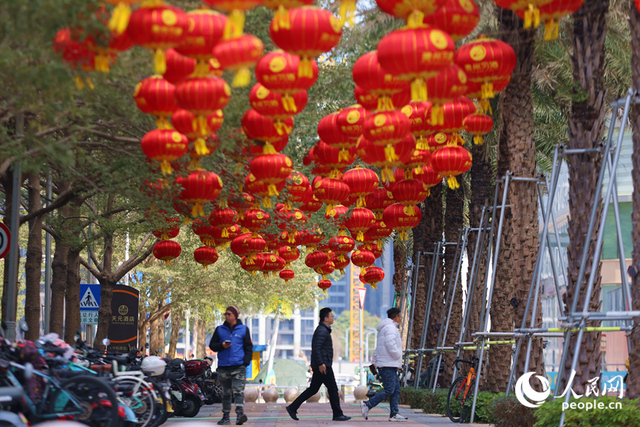 廈門：大紅燈籠高高挂