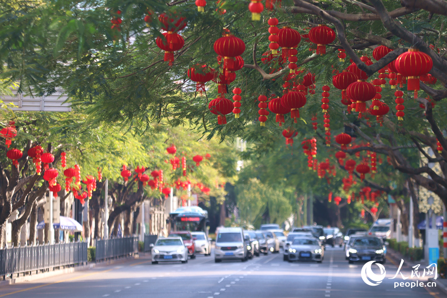 廈門：大紅燈籠高高挂