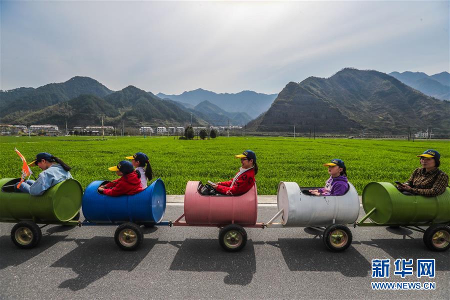 浙江清涼峰：春日小鎮鄉村旅遊熱