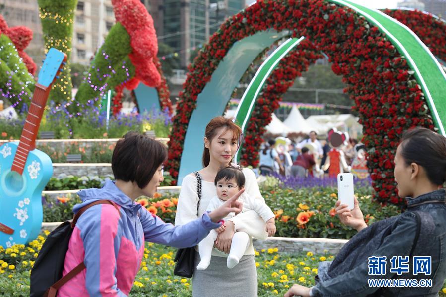 香港：鮮花醉遊人