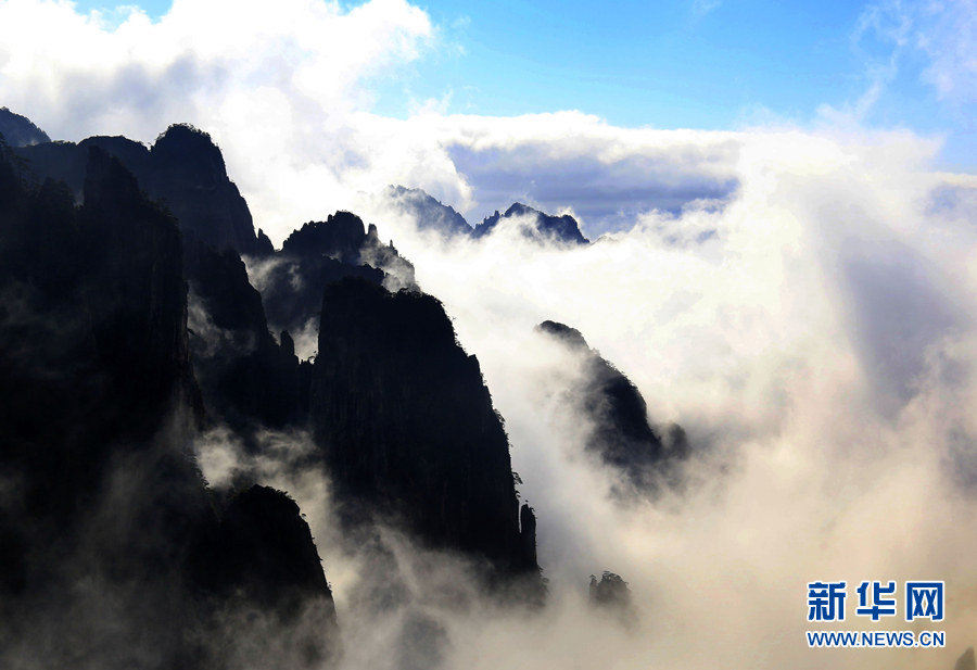 黃山：雲海波瀾闊 天地鐘奇秀