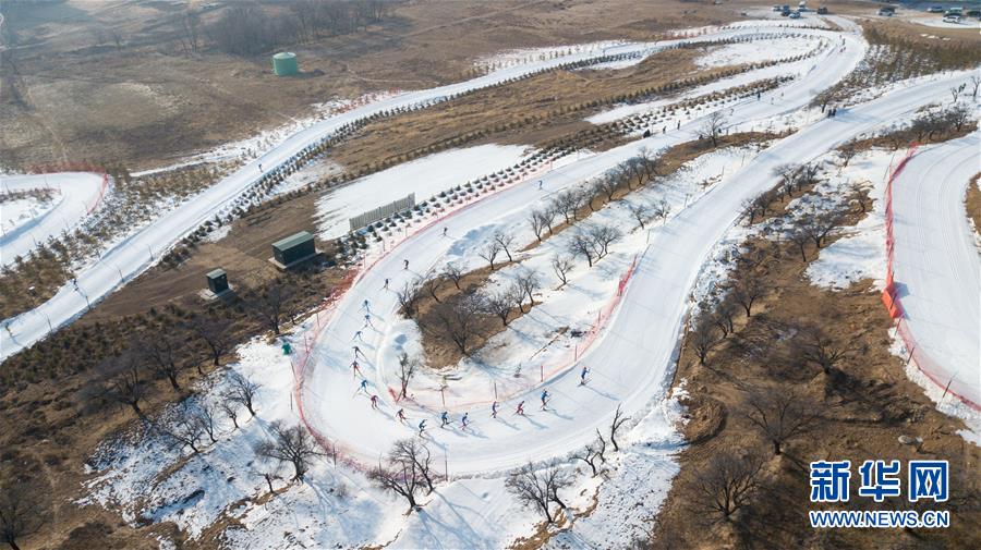 內蒙古：全國越野滑雪青少年錦標賽舉行