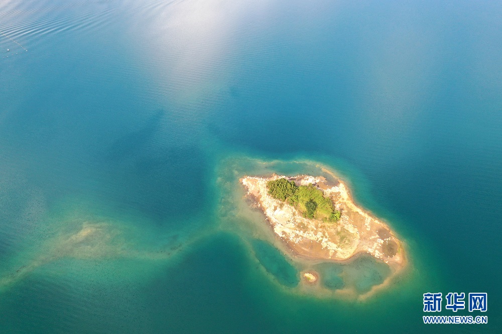 湖北荊門漳河現“天空之境”