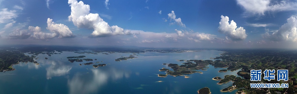 湖北荊門漳河現“天空之境”