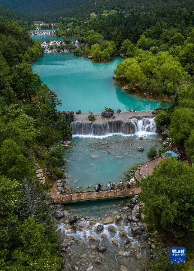 雲南麗江：玉龍雪山迎來夏日旅遊熱