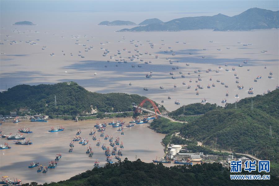 東海伏季休漁結束 浙江象山千艘漁船整裝出海