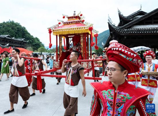 重慶彭水：民族風情助推暑期旅遊