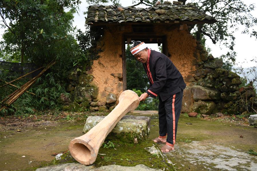 廣西金秀：黃泥鼓舞助推鄉村文化振興