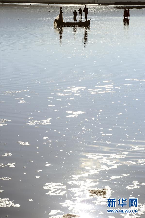 青海西蒙古族藏族自治州：“天空之鏡”——茶卡鹽湖