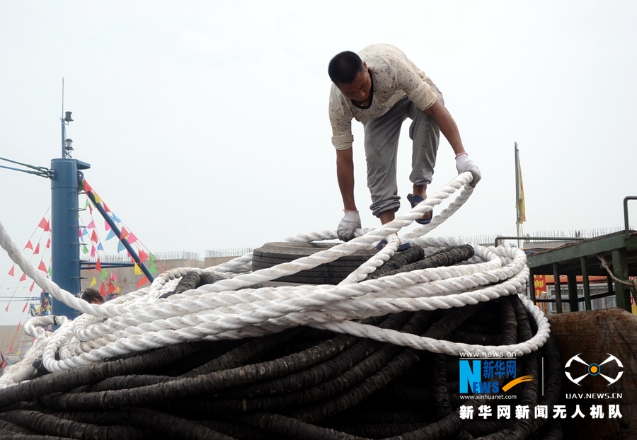 伏季休漁結束 福建石獅720艘漁船起航開漁