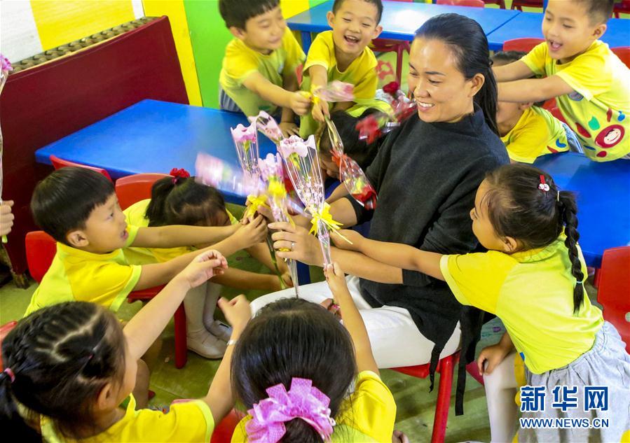 河北饒陽：心懷感恩 祝福教師