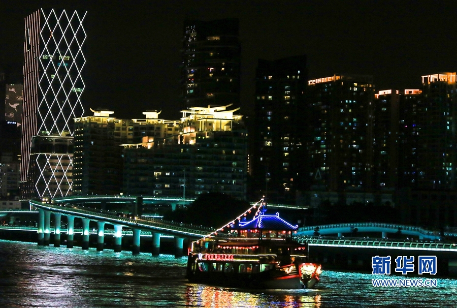 【組圖】廈門：“成功”船上博狀元 鷺江夜景醉遊人