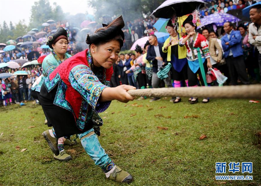 廣西高文村：苗家坡會迎國慶