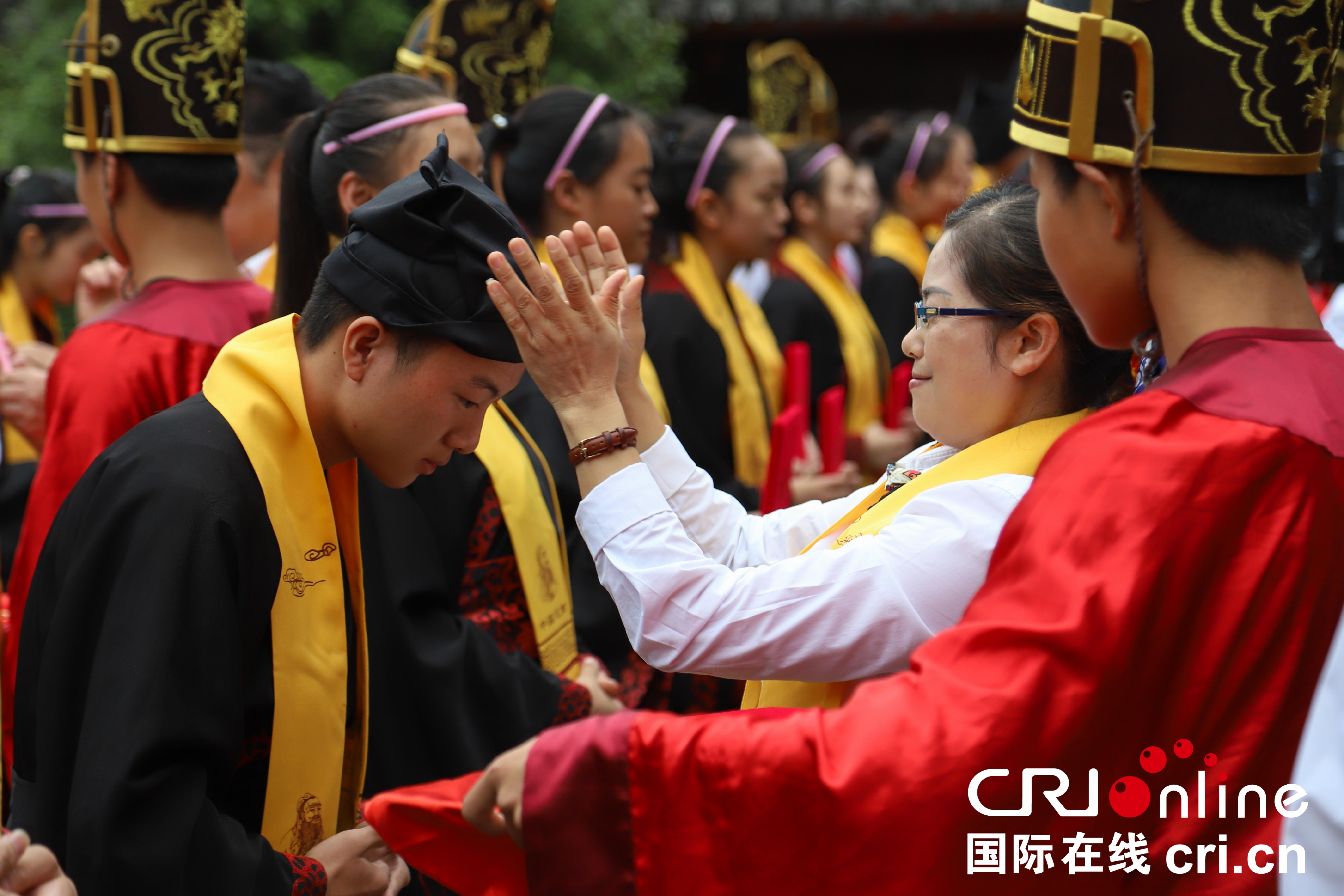 貴州思南舉行祭孔大典暨青少年成人禮儀式（組圖）