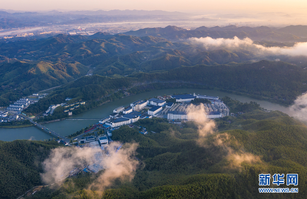 安徽佛子嶺：巍巍大別山 層層秋意濃