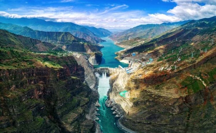 三位中國專家講述“人人可感知的能源轉型” 三位中國專家講述“人人可感知的能源轉型”