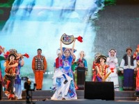 黔西南州民族歌舞劇《錦·藍》精彩上演