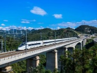 軌道上的貴州：高鐵織網，市市通達