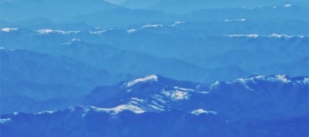 鳥瞰秦嶺如巨幅水墨畫