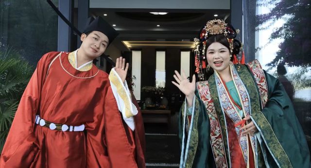 外眼看雲南:東南亞網紅鏡頭下的煙火氣與國際范兒,收穫全球千萬播放量! 外眼看雲南:東南亞網紅鏡頭下的煙火氣與國際范兒,收穫全球千萬播放量!