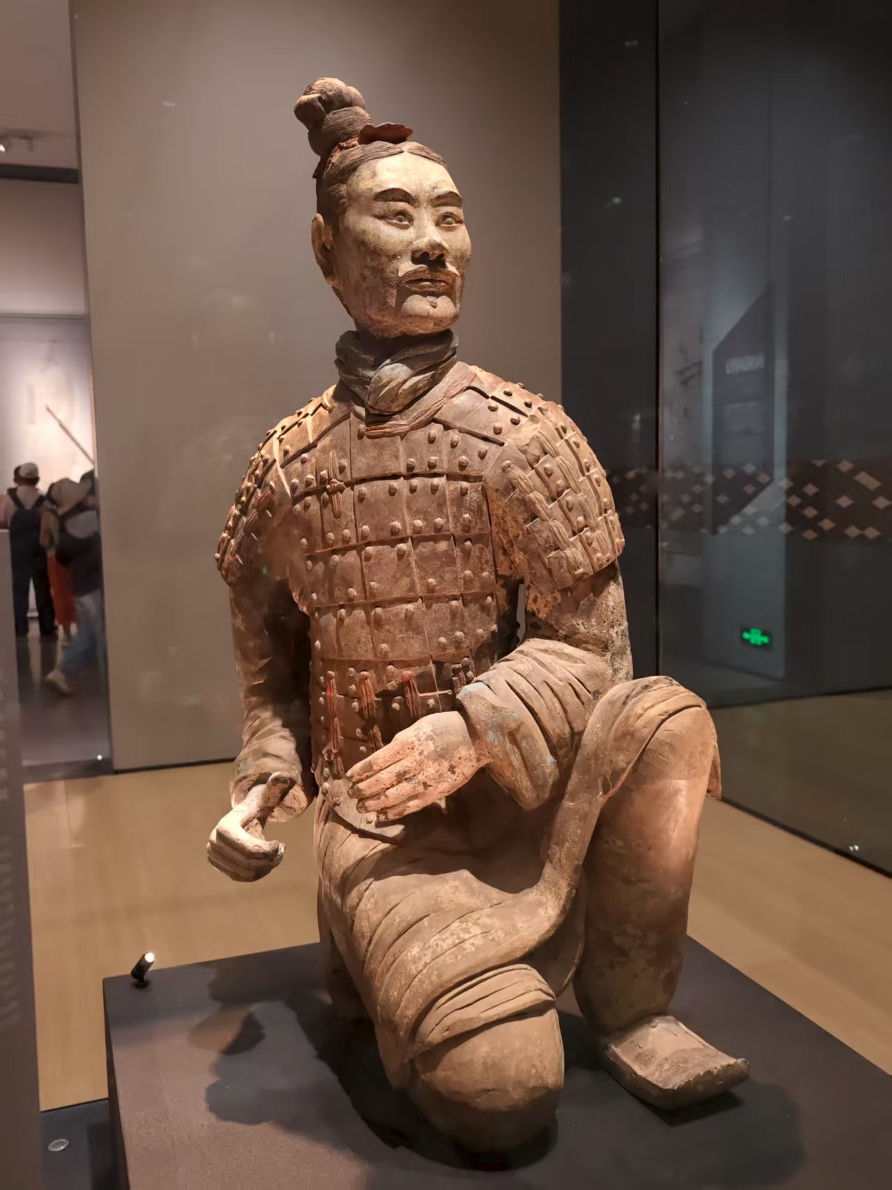 數字技術激活文明對話  外籍網紅博主邂逅“大秦軍團”_fororder_761b960f5ed3c0355a06b83cb4684d1c