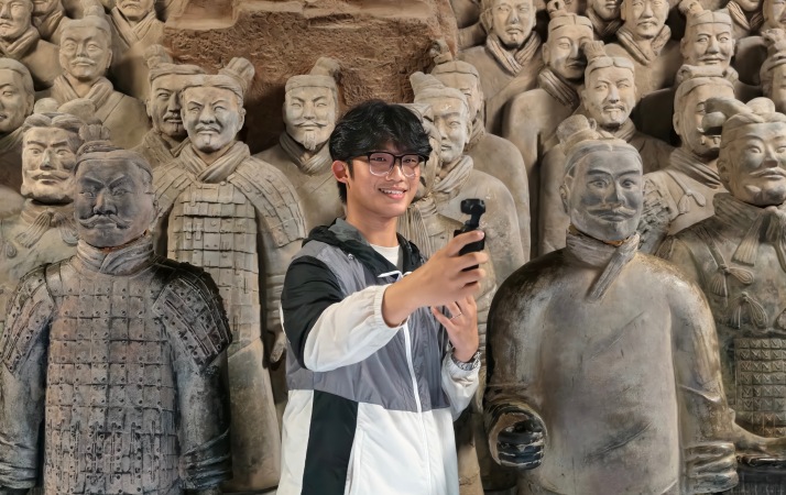 數字技術激活文明對話  外籍網紅博主邂逅“大秦軍團”