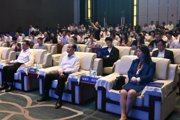 2025年中國網絡文明大會互聯網公益發展論壇舉行【視頻】_fororder_微信圖片_20250611142352