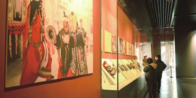 山西太原：面具裏的儺戲藝術