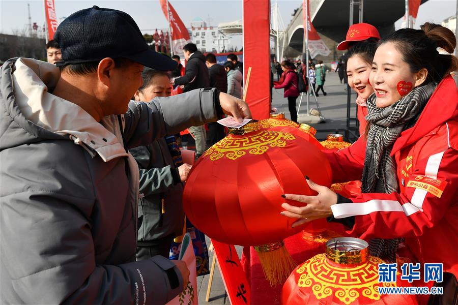 西安：志願服務溫暖回家路
