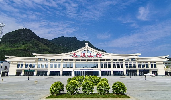 誓圓九縣鐵路夢 衢寧鐵路正式開通運營_fororder_2