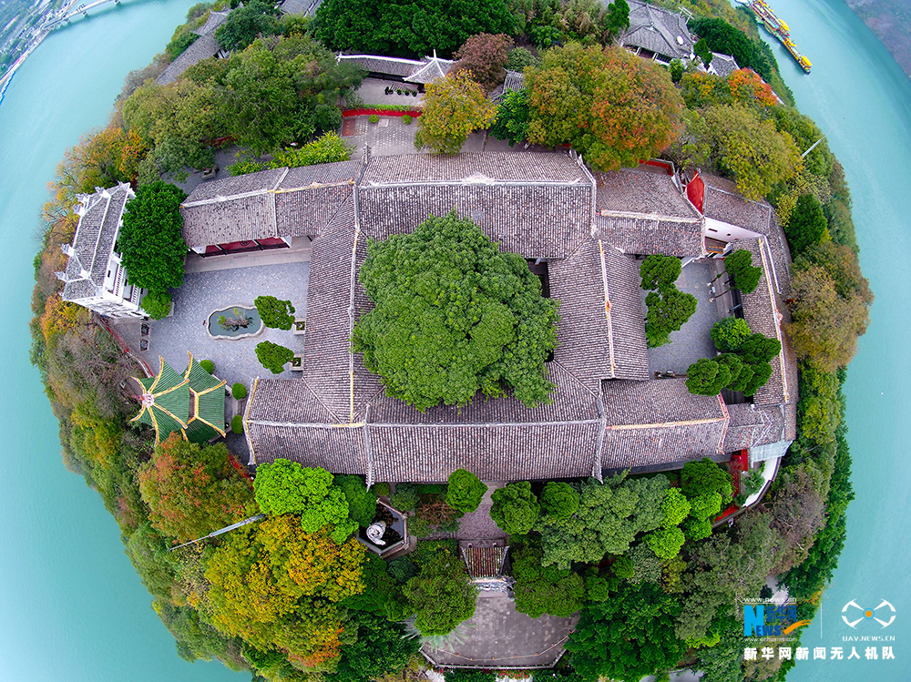 無人機航拍：一江碧水向東流 冬日三峽別樣美