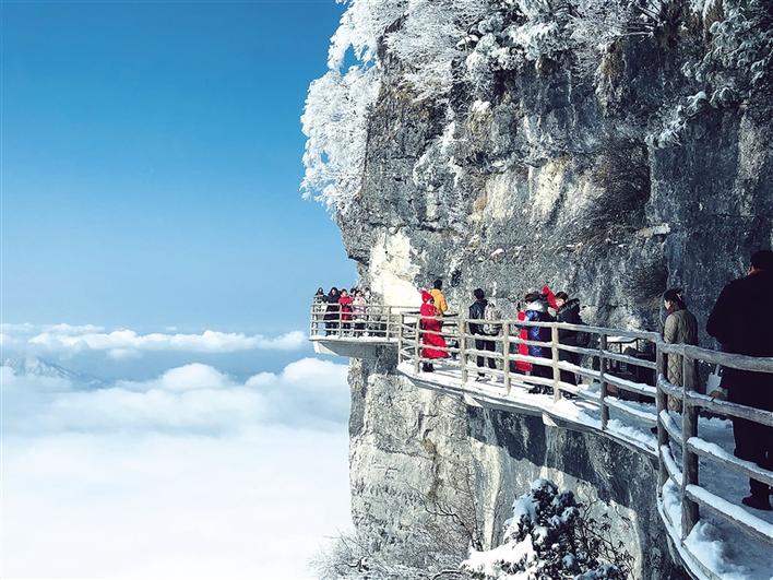 三秦新風貌 冰雪美景“醉”遊人_fororder_7e325591-ce6b-4e03-bdd5-7500bdf9138e.1