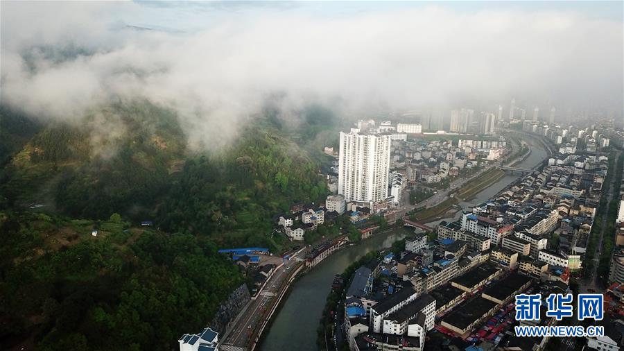 貴州臺江：小城春色美