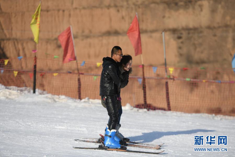 冰雪運動在呂梁山上“火”起來