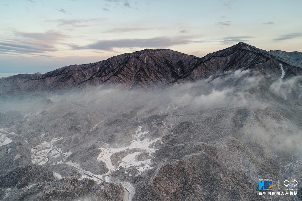 安徽金竹坪村：冰雪大別山