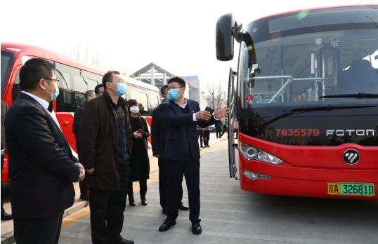 紮根首都模範區，共圓北京藍天夢——新一代歐輝新能源客車“列陣受閱”