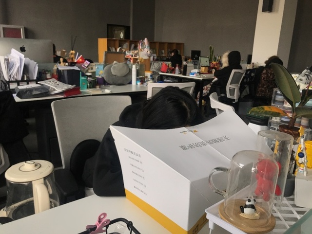 美團外賣在漢免費投放無接觸外賣防護罩 助力武漢餐飲商家復工復産
