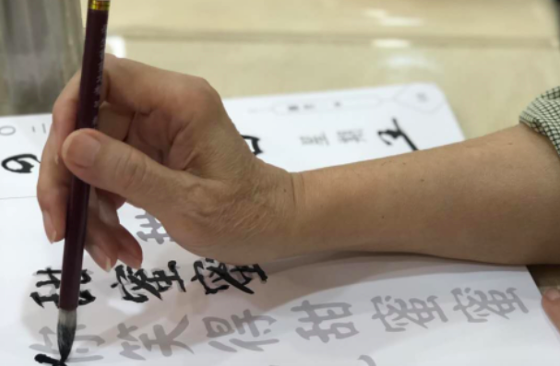 圖片默認標題
