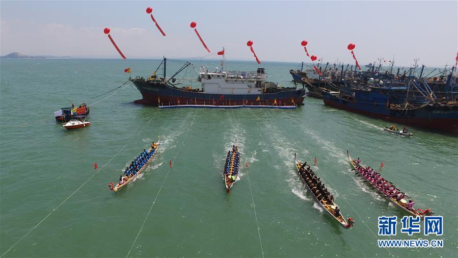 福建石獅：海上休漁活動多