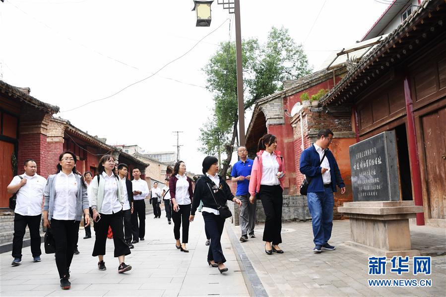 甘肅宕昌：哈達鋪迎來紅色旅遊熱