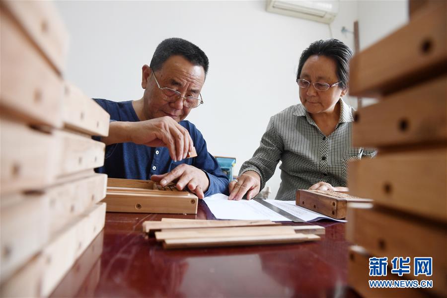 雕版印刷大師陳義時：畢生守祖藝 “拳刀”傳非遺