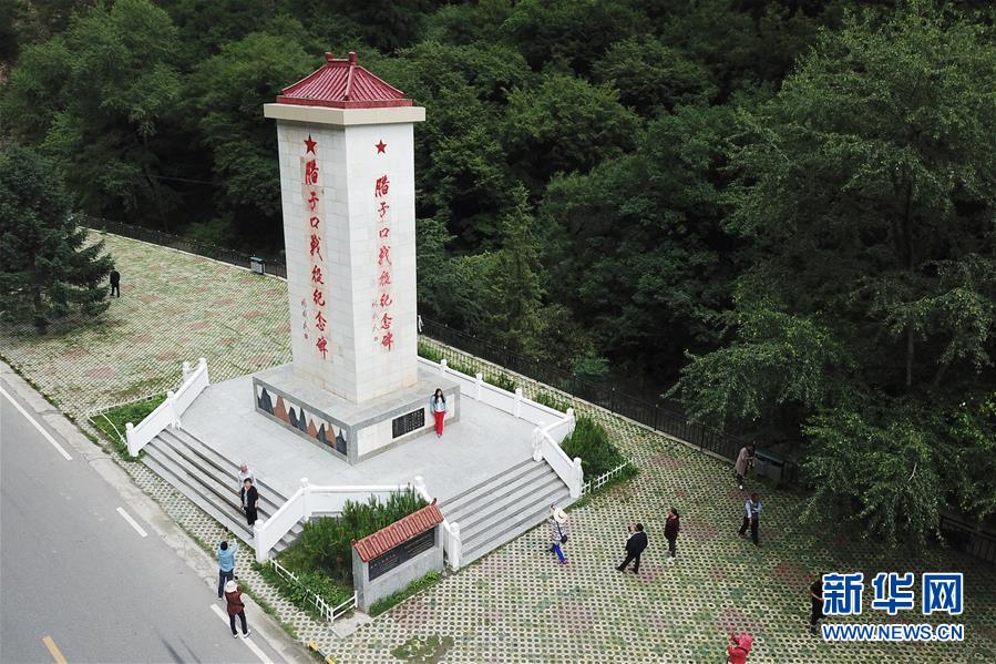 甘肅迭部迎來紅色旅遊熱