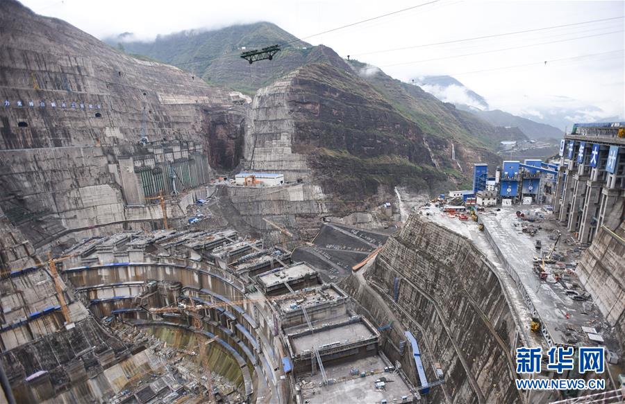 白鶴灘水電站加緊建設