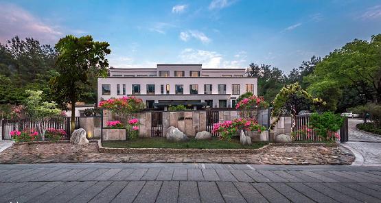 遠洲旅業亮相全球文旅峰會：連接年輕人，佈局康養酒店市場的新機遇