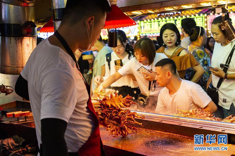 哈爾濱：一路美食，夜市點亮夜生活