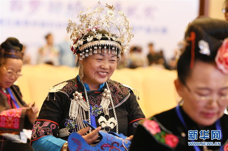 貴州：舞動指尖 巧手脫貧