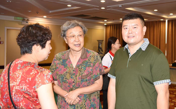 王定國扶貧基金會等講述王定國以及西路軍的故事